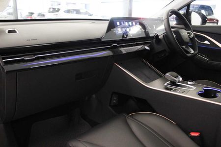 2025-Omoda-C5-15T-Luxury-S_15