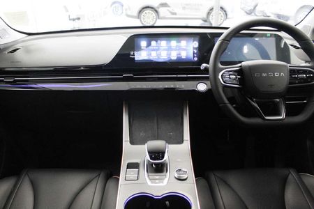 2025-Omoda-C5-15T-Luxury-S_16