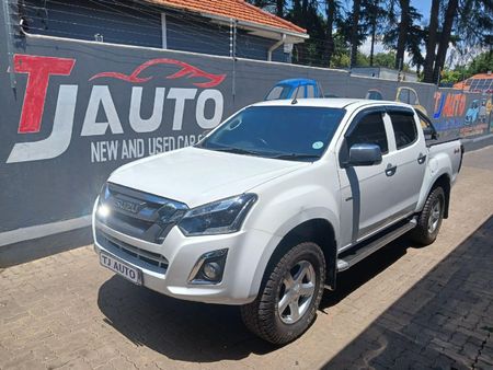 2015-Isuzu-KB-300-D-Teq-LX-4x4-Double-Cab_0