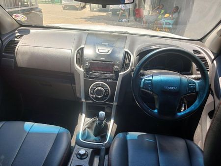 2015-Isuzu-KB-300-D-Teq-LX-4x4-Double-Cab_9