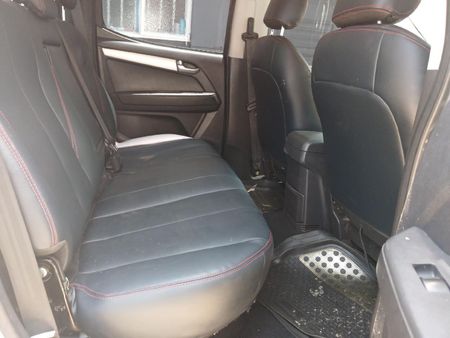 2015-Isuzu-KB-300-D-Teq-LX-4x4-Double-Cab_11
