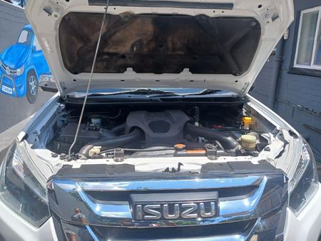 2015-Isuzu-KB-300-D-Teq-LX-4x4-Double-Cab_13
