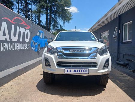 2015-Isuzu-KB-300-D-Teq-LX-4x4-Double-Cab_3