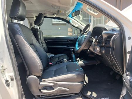 2017-Toyota-Hilux-24-GD-6-Raised-Body-SRX-Extended-Cab_9