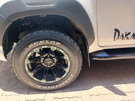 2017-Toyota-Hilux-24-GD-6-Raised-Body-SRX-Extended-Cab_15