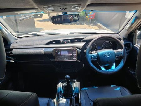 2017-Toyota-Hilux-24-GD-6-Raised-Body-SRX-Extended-Cab_8