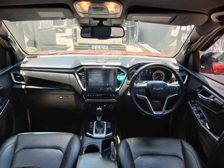 2023-Isuzu-D-Max-30-DDI-V-Cross-HR-4x4-Auto-Double-Cab_8