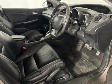 2012-Honda-Civic-18-Executive-5-dr-Auto_9