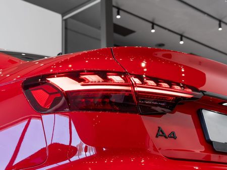 2025-Audi-A4-Black-Edition-S-Tronic-35-TFSI_5
