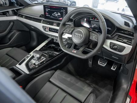 2025-Audi-A4-Black-Edition-S-Tronic-35-TFSI_6