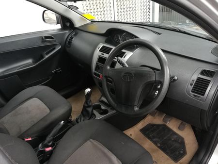 2016-TATA-Indica-2016-Tata-Indica-14-vista-safire_11