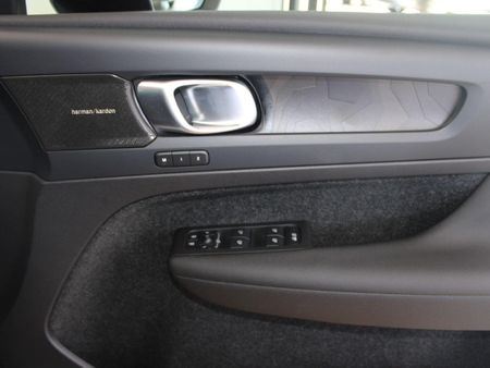 2024-Volvo-C40-Recharge-Twin-Pure-Electric_10