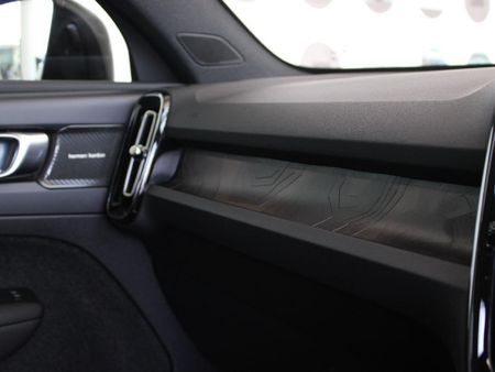 2024-Volvo-C40-Recharge-Twin-Pure-Electric_13