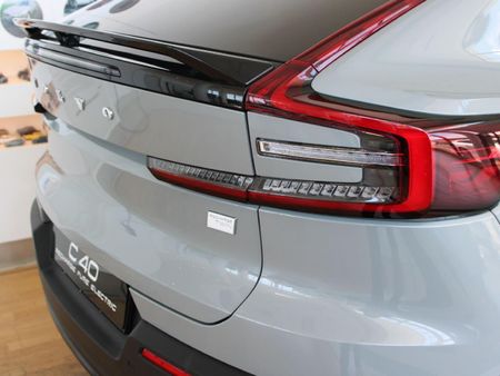 2024-Volvo-C40-Recharge-Twin-Pure-Electric_5