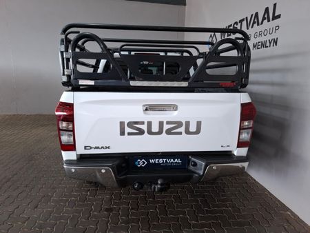 2020-Isuzu-D-Max-300-LX-4x4-Double-Cab_12