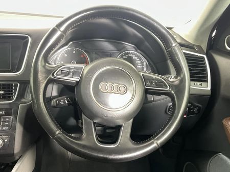 2013-Audi-Q5-30-TDI-quattro-SE-Auto_12