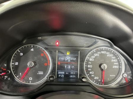 2013-Audi-Q5-30-TDI-quattro-SE-Auto_2
