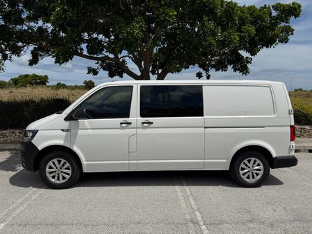 2018-Volkswagen-Transporter-T6-Crew-Bus-20-TDI-LWB-75kW-Panel-Van_13