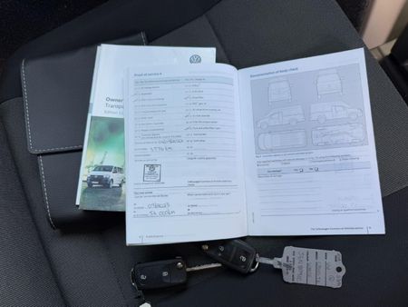 2018-Volkswagen-Transporter-T6-Crew-Bus-20-TDI-LWB-75kW-Panel-Van_37