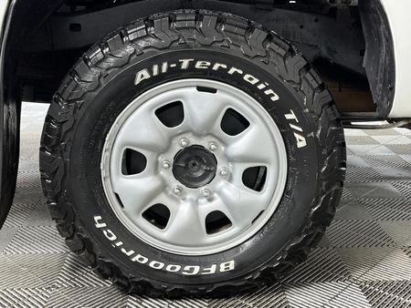 2013-Toyota-Hilux-25-D-4D-SRX-4x4-Double-Cab_6
