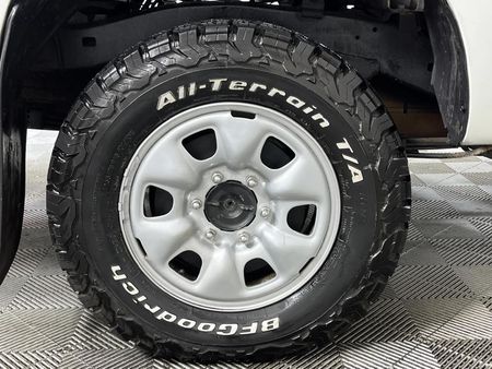 2013-Toyota-Hilux-25-D-4D-SRX-4x4-Double-Cab_7