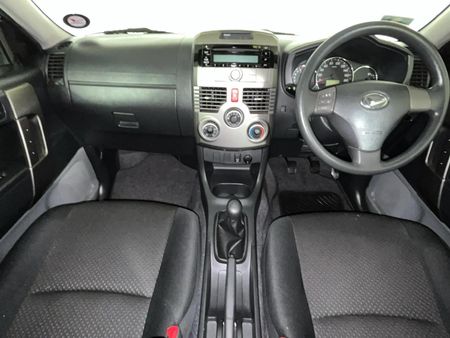2011-Daihatsu-Terios-4x4_1