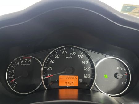 2011-Daihatsu-Terios-4x4_2
