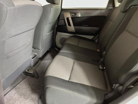 2011-Daihatsu-Terios-4x4_3