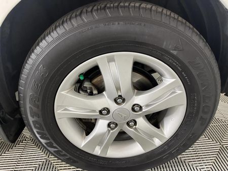 2011-Daihatsu-Terios-4x4_4
