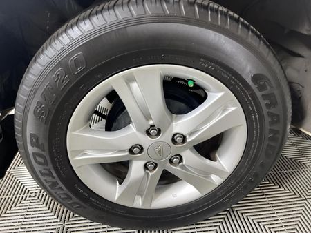 2011-Daihatsu-Terios-4x4_5