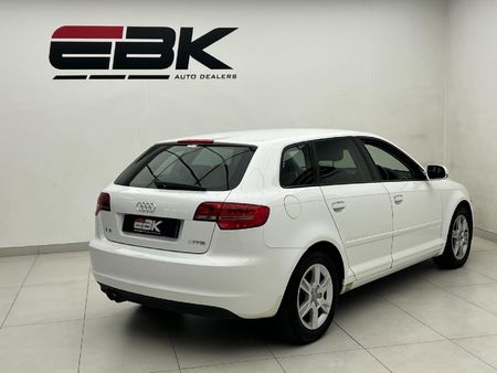 2010-Audi-A3-Sportback-14T-Attraction_5