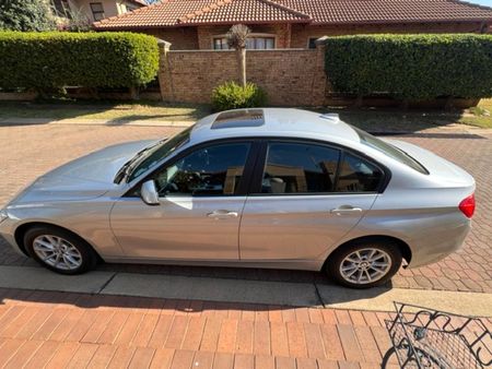 2012-BMW-3-Series-320i-Modern-Auto_1