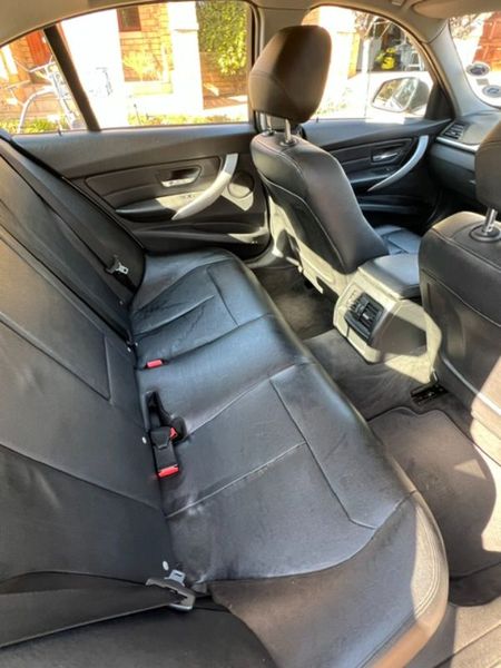 2012-BMW-3-Series-320i-Modern-Auto_8