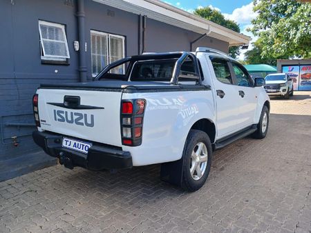 2015-Isuzu-KB-250-D-Teq-HO-LE-Double-Cab_3