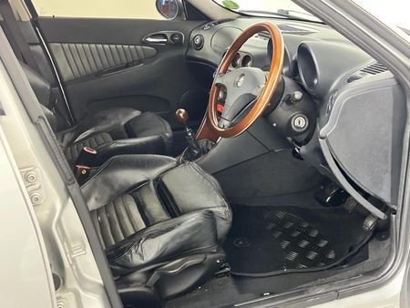 2000-Alfa-Romeo-156-25-V6_9