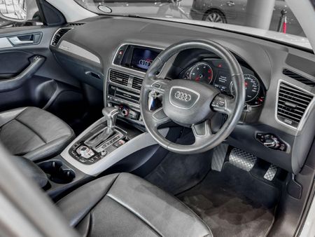 2014-Audi-Q5-20-TDI-quattro-S-Auto_10