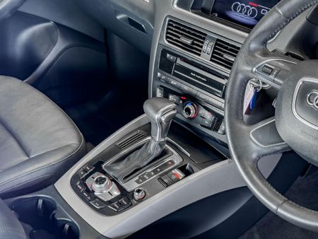 2014-Audi-Q5-20-TDI-quattro-S-Auto_13