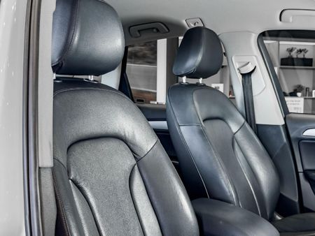 2014-Audi-Q5-20-TDI-quattro-S-Auto_16