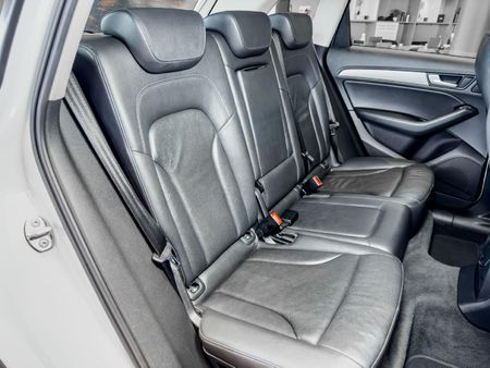 2014-Audi-Q5-20-TDI-quattro-S-Auto_17
