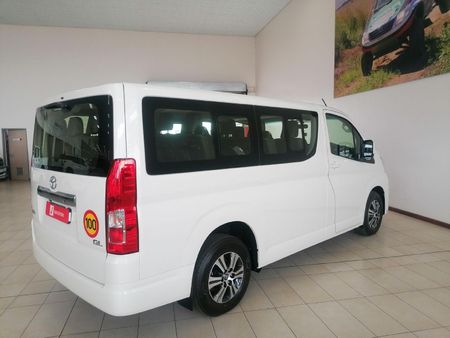 2024-Toyota-Quantum-28-GL-11-seat_1