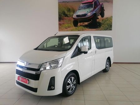 2024-Toyota-Quantum-28-GL-11-seat_8