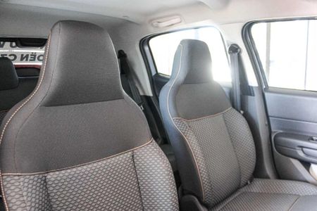 2025-Citroen-C3-12-Feel_12