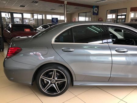 2018-Mercedes-Benz-C-Class-C-180-AMG-Line-Auto_3