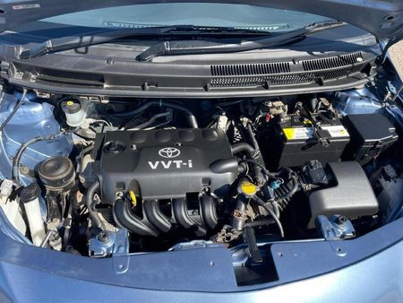 2006-Toyota-Yaris-T3_3