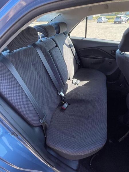 2006-Toyota-Yaris-T3_5