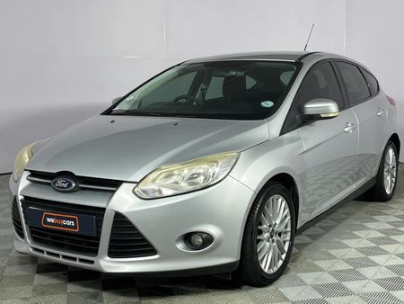 2012-Ford-Focus-16-Ti-VCT-Trend-5-dr_0