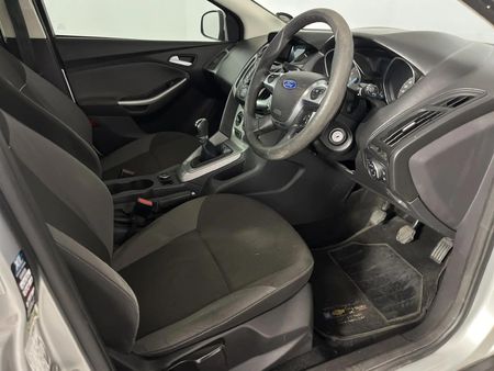 2012-Ford-Focus-16-Ti-VCT-Trend-5-dr_9