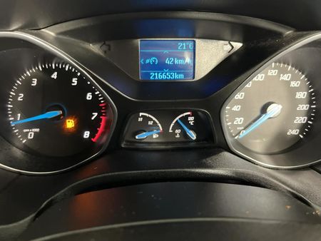 2012-Ford-Focus-16-Ti-VCT-Trend-5-dr_2
