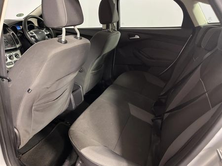 2012-Ford-Focus-16-Ti-VCT-Trend-5-dr_3