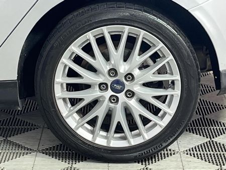 2012-Ford-Focus-16-Ti-VCT-Trend-5-dr_6
